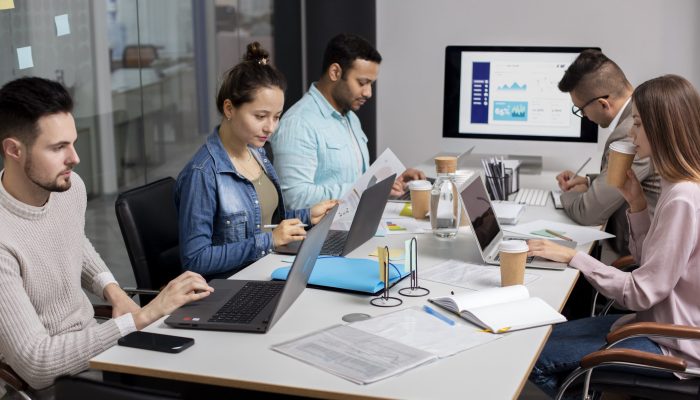 modern-equipped-computer-lab